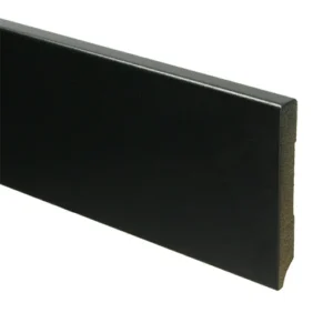 Moderne plint 90x12mm RAL 9005