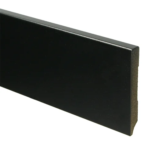 Moderne plint 90x12mm RAL 9005