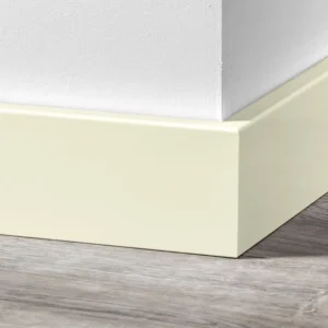 Moderne plint RAL 9001