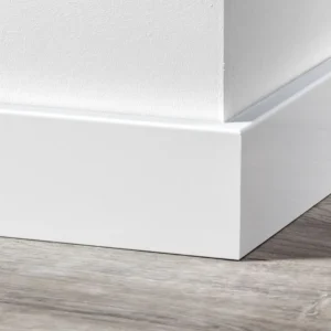 MDF Moderne plint RAL 9010