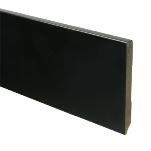 Moderne plint 120x12mm RAL 9005