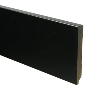 Moderne plint 120x15mm RAL 9005