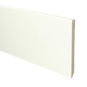 Moderne plint 150x12mm RAL 9016