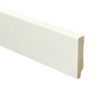 Moderne plint 55x12mm RAL 9010