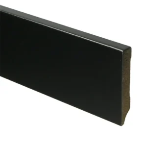 Moderne plint 70x12mm RAL 9005