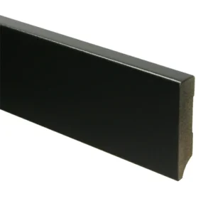 Moderne plint 70x15mm RAL 9005